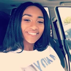 Meet your Posher, Djessica